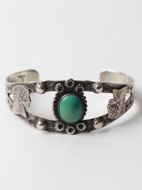 Vintage Navajo Silver Bangle Turquoise & Indian Heads