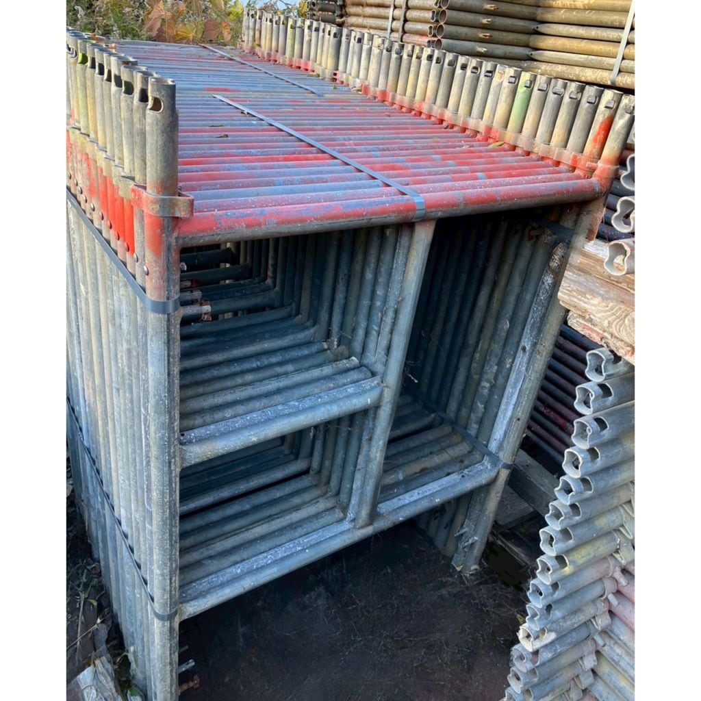 【中古品】　梯子枠　A-304L　914×1219　回転P