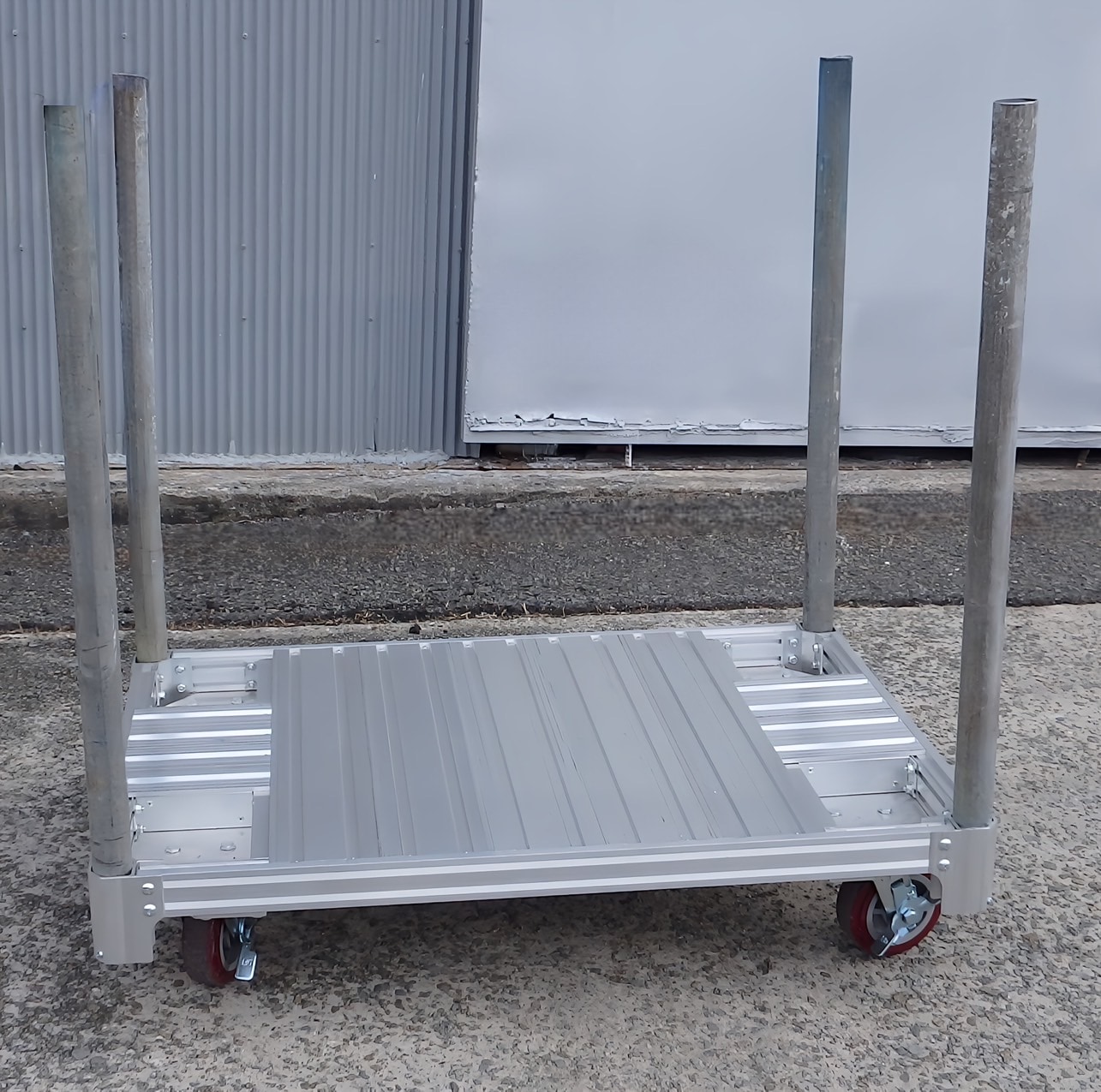 【現品のみ】アルミ台車　4輪　1145mm×735mm×258mm