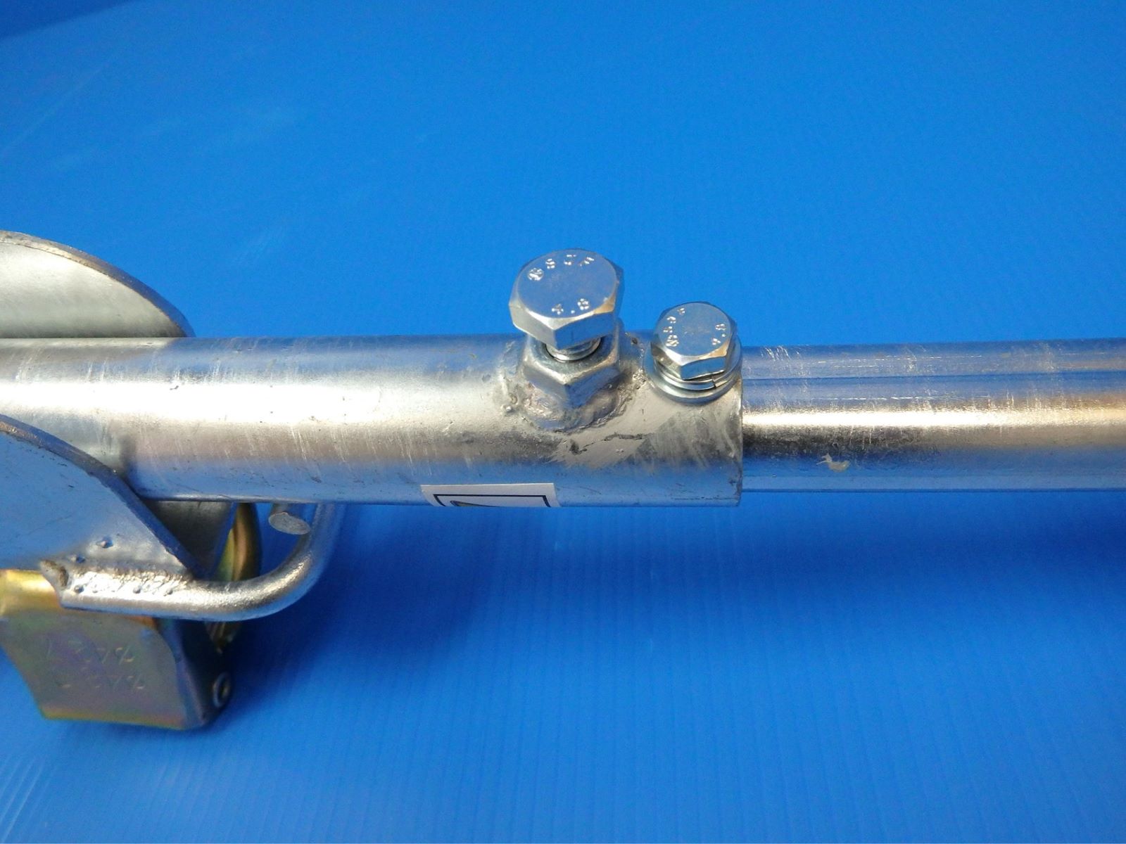 ネットブラケット 32-48型