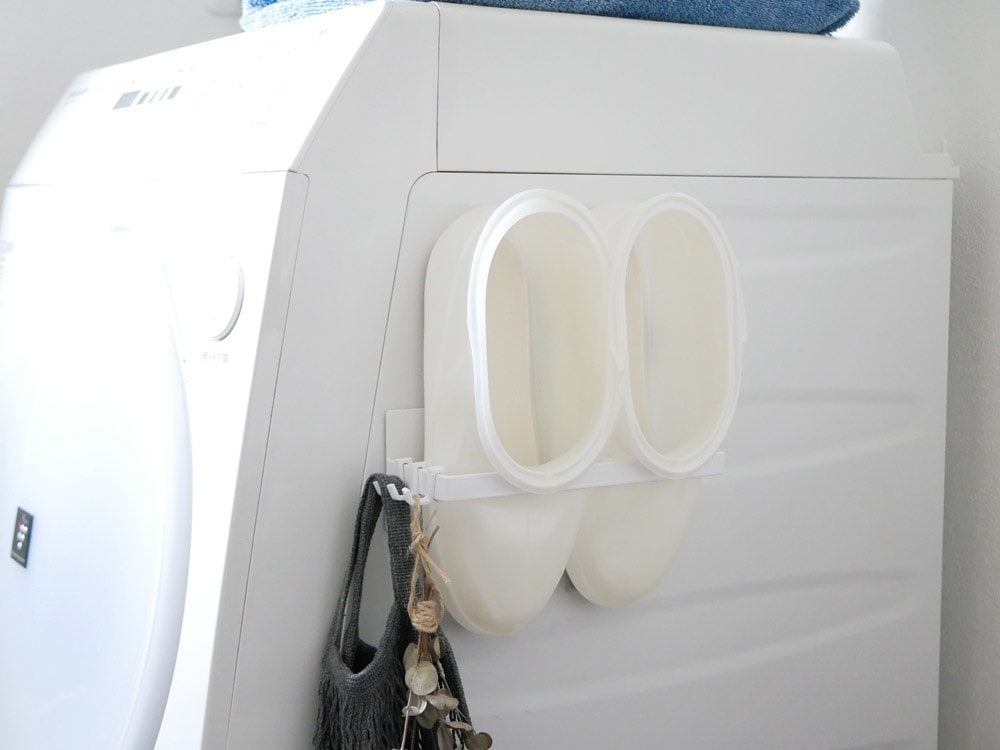 市場 新規オープン記念ポイントup マグネットバスブーツホルダータワー 全2色 ケース スリッパ Yamazaki バスブーツホルダー おしゃれ お風呂の 収納