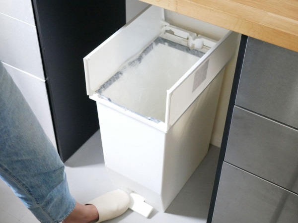 【SOLOW】ペダルオープンツイン 45L ホワイト|ITEM - KITCHEN|全ての商品