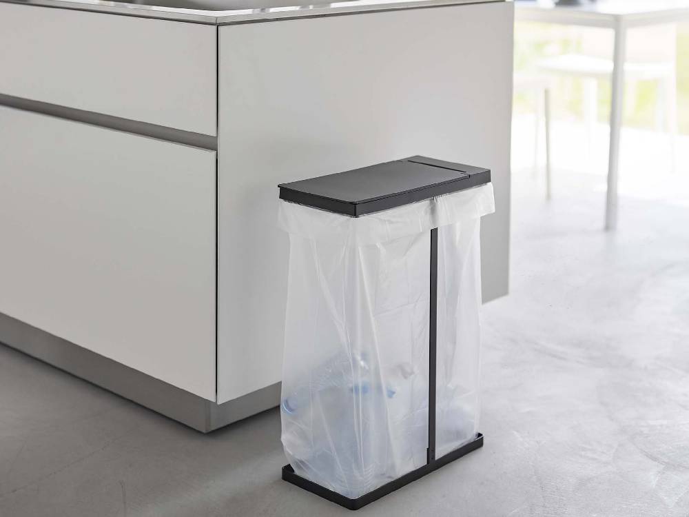 【tower/タワー】スリム蓋付き分別ゴミ袋ホルダー ブラック 45L|キッチン|全ての商品