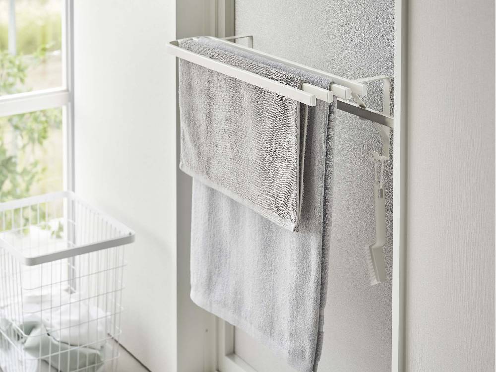 tower/タワー】浴室扉タオル掛け上 バスタオルハンガー ホワイト