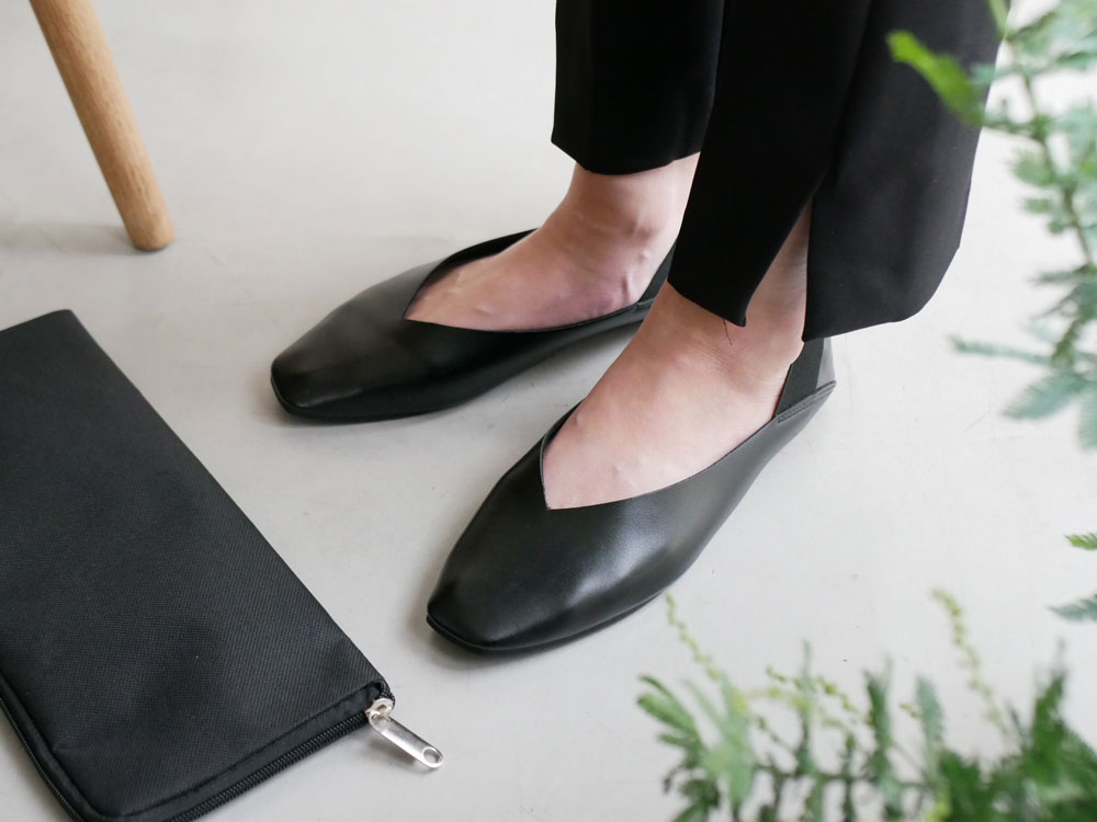 【Hinata Life】足がキレイにみえる携帯 スリッポン|ITEM - ALL