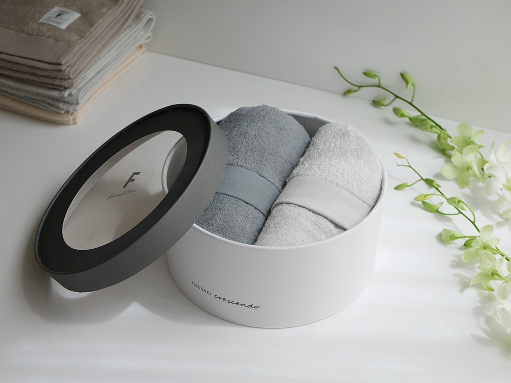 【crescendo/クレシェンド】洗ってもふんわり。ニュアンスカラーが可愛い今治タオル バス・フェイスタオルギフトセット バスタオル（ダークグレー）× フェイスタオル（ライトグレー）