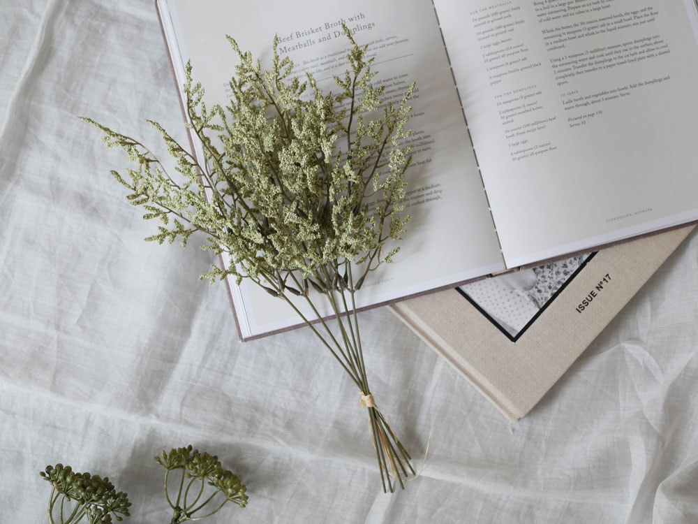 【adepeche/アデペシュ】お部屋に馴染むアーティフィシャルフラワー クリスタルグラス グリーン