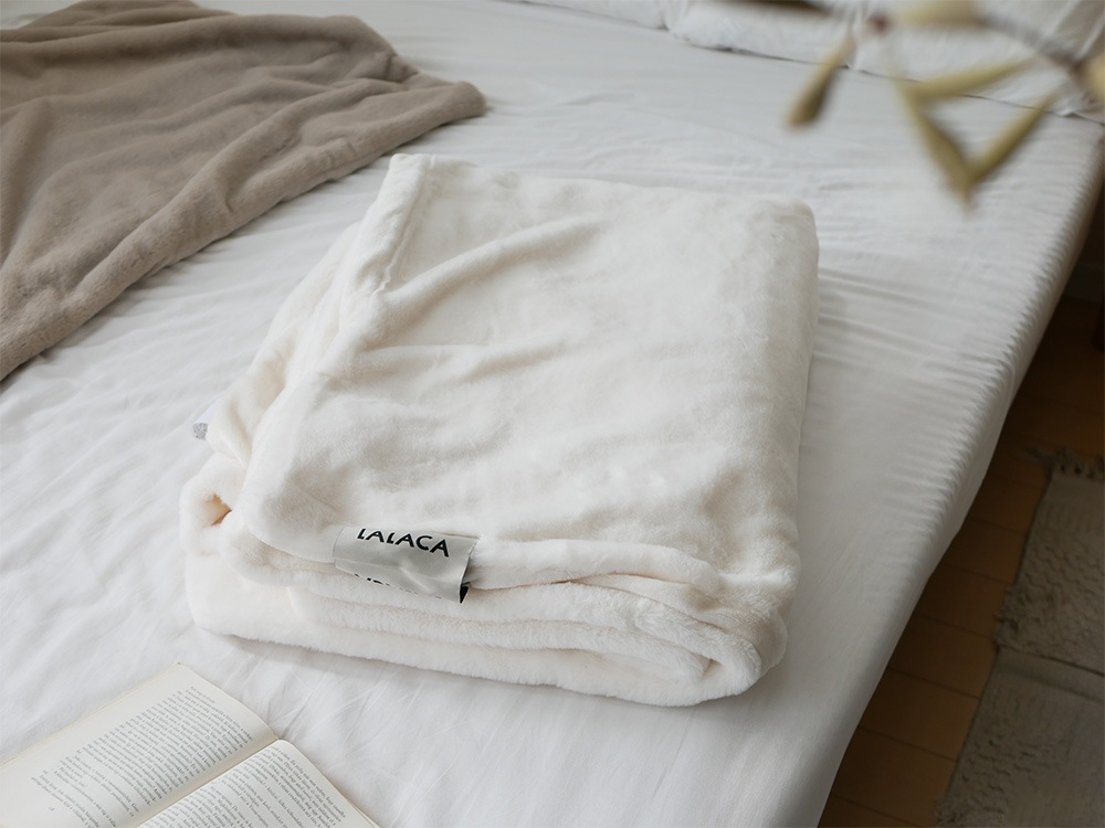 【LALACA/ララカ】洗えるなめらか素材のヒーターブランケット sleep（188cm×130cm） ecru