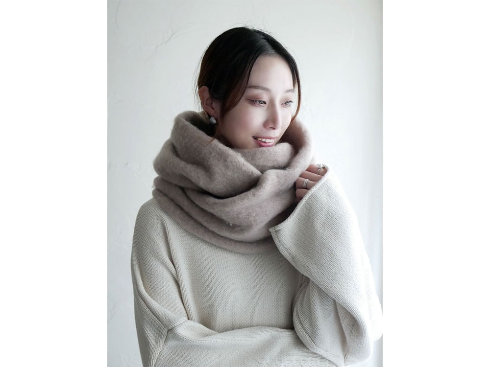 【CHIGNON/シニヨン】ボリュームスヌード ベージュ