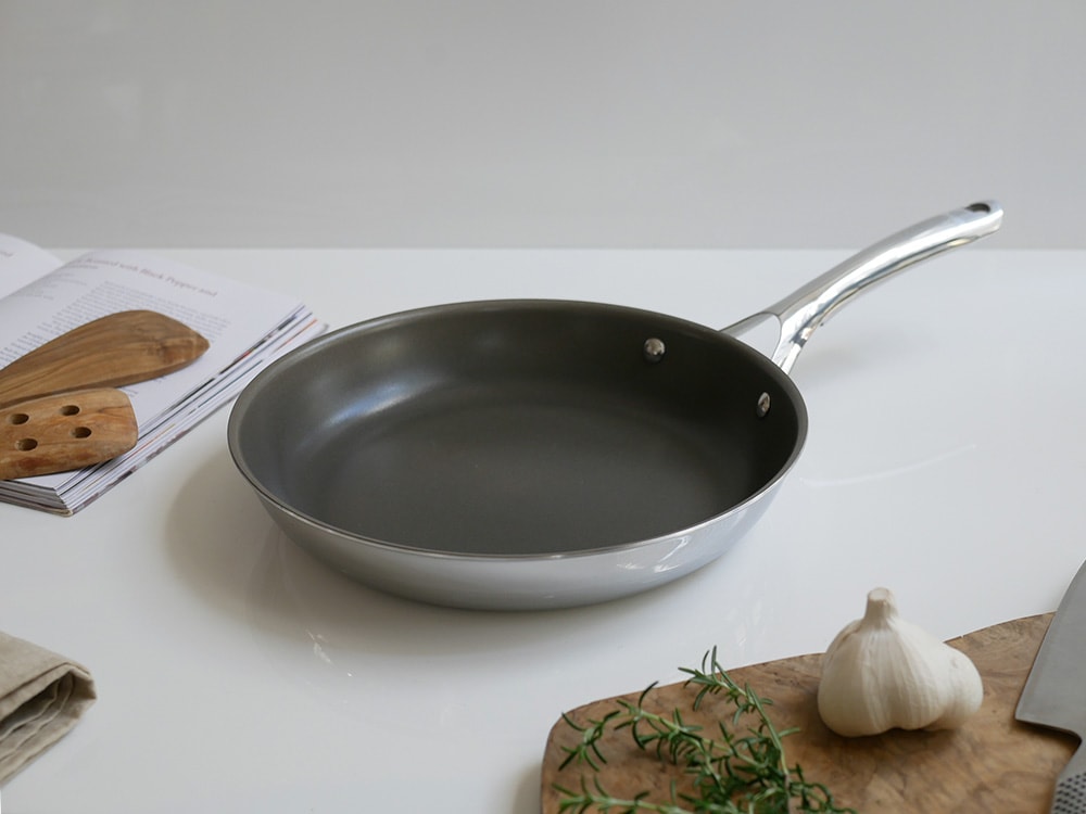 CORELLE こびりつきにくい次世代フライパン 28cm CORELLE/コレール】こびりつきにくい次世代フライパン Frying