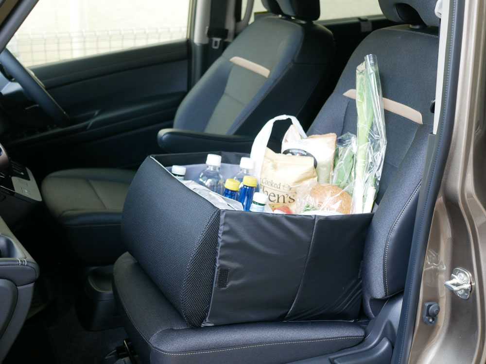荷物の転落防止!シートボックス腰クッション ブラック