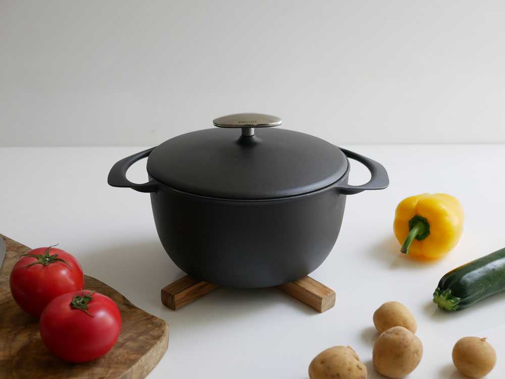 UNILLOY/ユニロイ】軽い鋳物ホーロー鍋 深型 くろがね / 20cm｜【公式