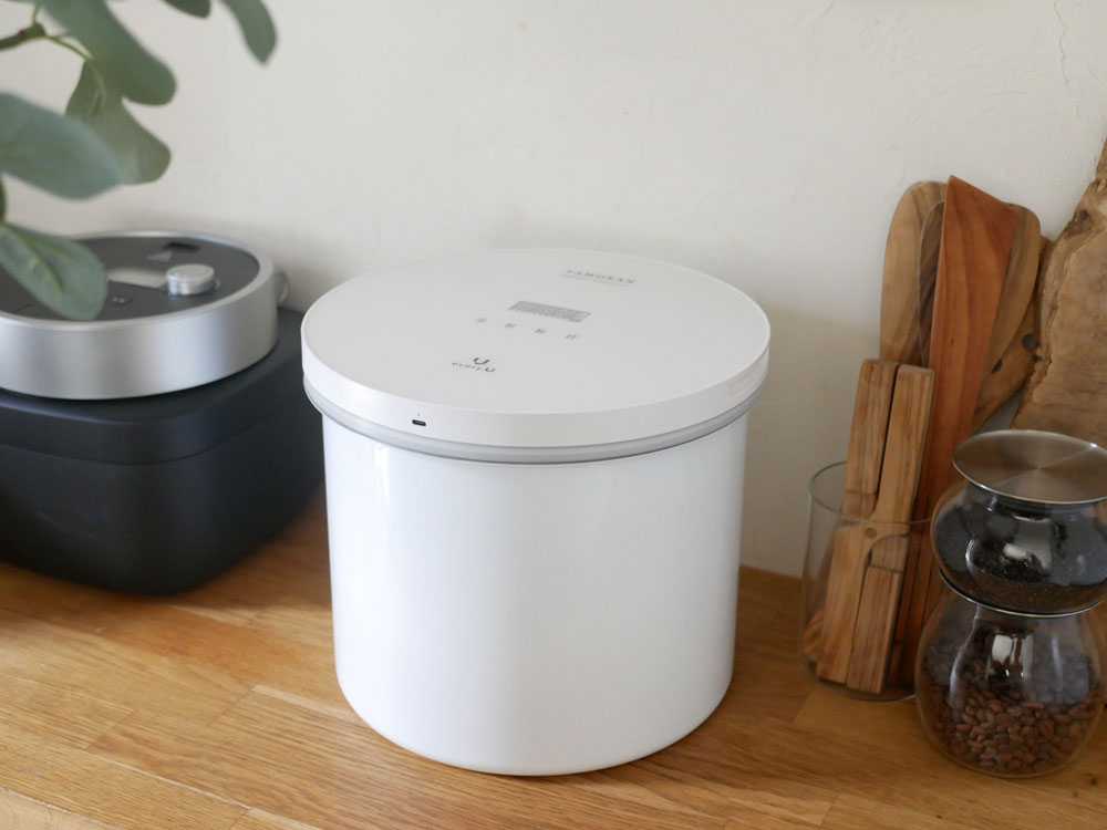 【新品未開封】　真空保存容器　TAMOKAN 10L Amazon | every U. TAMOKAN 真空保存容器 米びつ 米保存容器