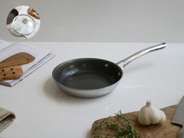 【CORELLE/コレール】こびりつきにくい次世代 Frying pan / 20cm+蓋セット