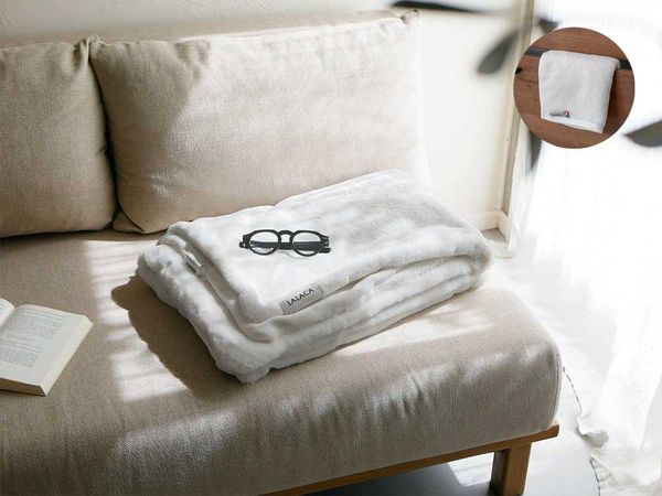 【LALACA/ララカ】洗えるなめらか素材のヒーターブランケット roomy（140cm×100cm） / ecru《LALACA face towel ecru付 - HinataLife特別セット