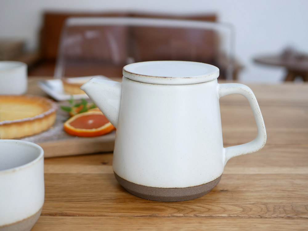 【KINTO/キントー】CERAMIC LAB ティーポット500ml /ホワイト｜【公式】インテリア雑貨の総合通販「ひなたライフ」アプリNEW OPENキャンペーン実施中