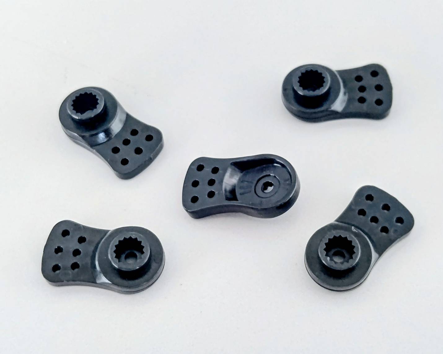 ヒロボー HIROBO パーツ 【0302-053】 S.R.B SG φ24 サーボホーンセット(残り部材わずか)