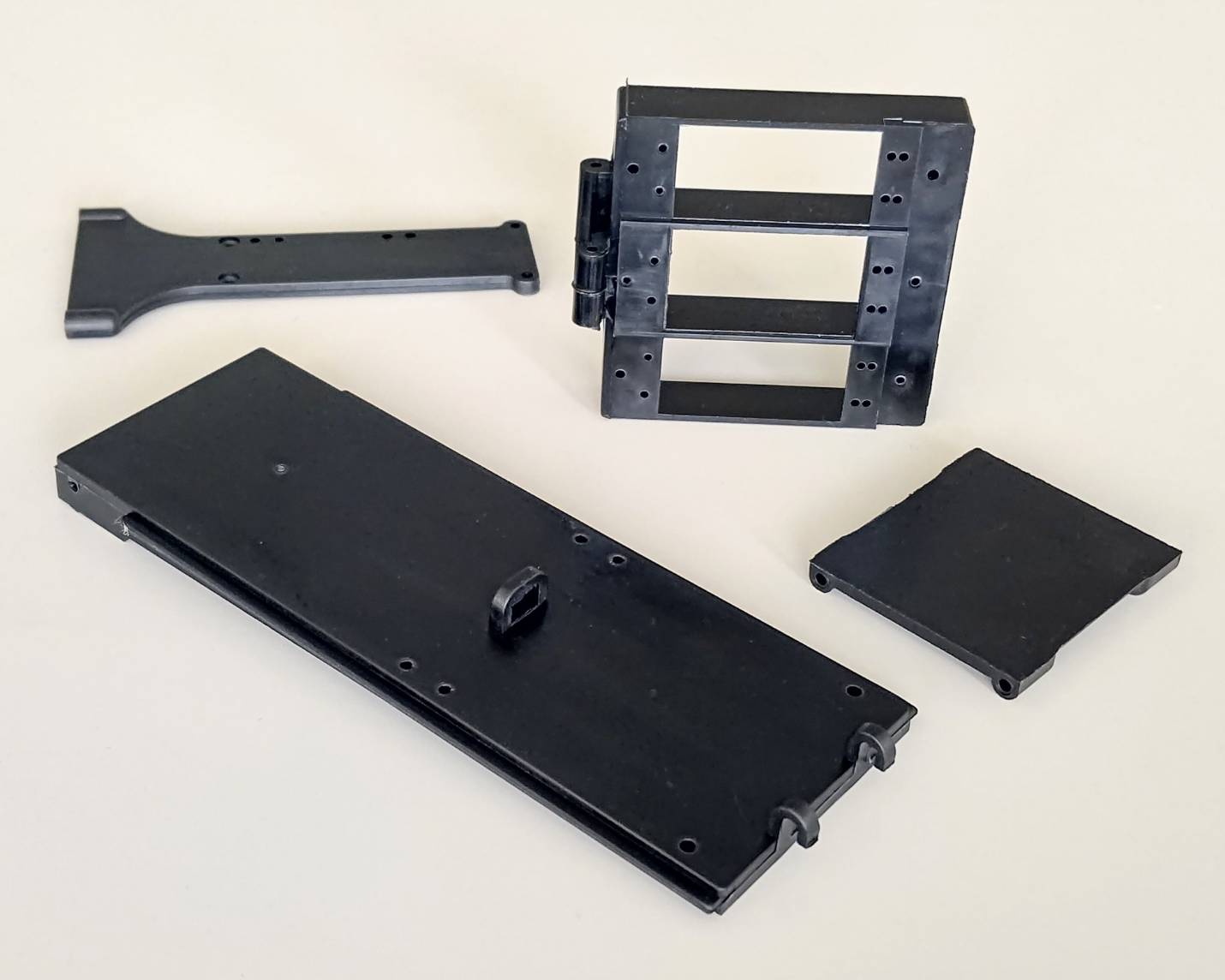 ヒロボー HIROBO パーツ 【0402-514】 SF サーボマウントセット・別売部品あり(残り部材わずか)