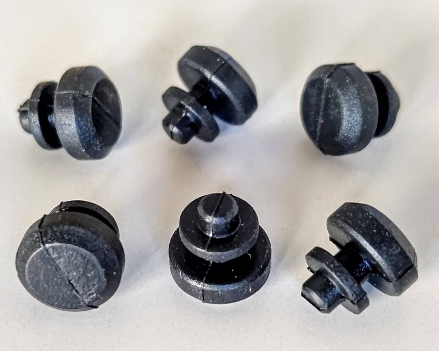 ヒロボー HIROBO パーツ 【0404-677】 タンク防振ゴム（残り部材わずか