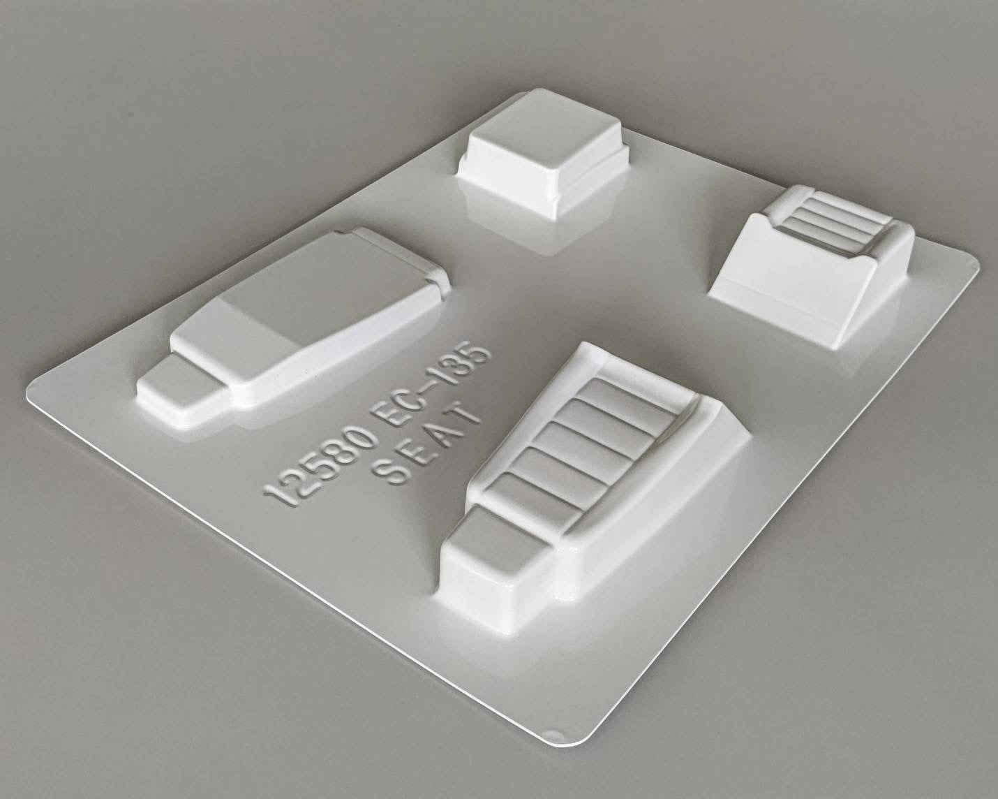 ヒロボー HIROBO パーツ 【0414-276】 EC135 座席 .