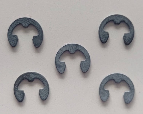 ヒロボー HIROBO パーツ 【2507-002】Eリング φ4（5個）（残り部材わずか）