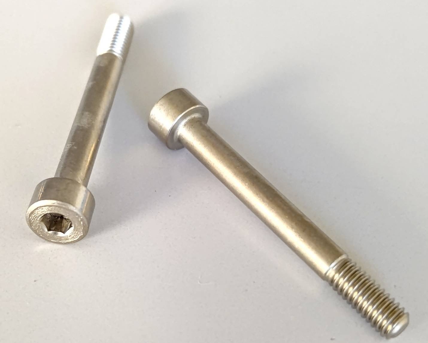 ヒロボー HIROBO パーツ 【2532-085】 強化型ドラッグボルト M4X35 .