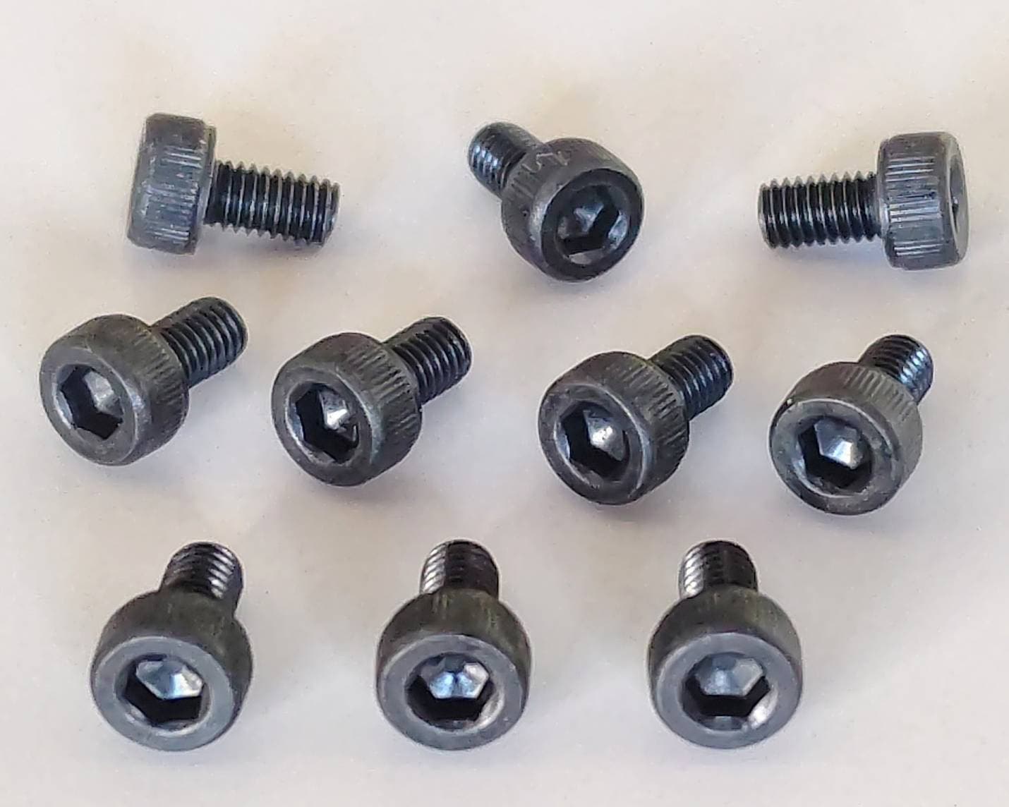 ヒロボー HIROBO パーツ 【2532-034】 キャップスクリュー M3X5 .