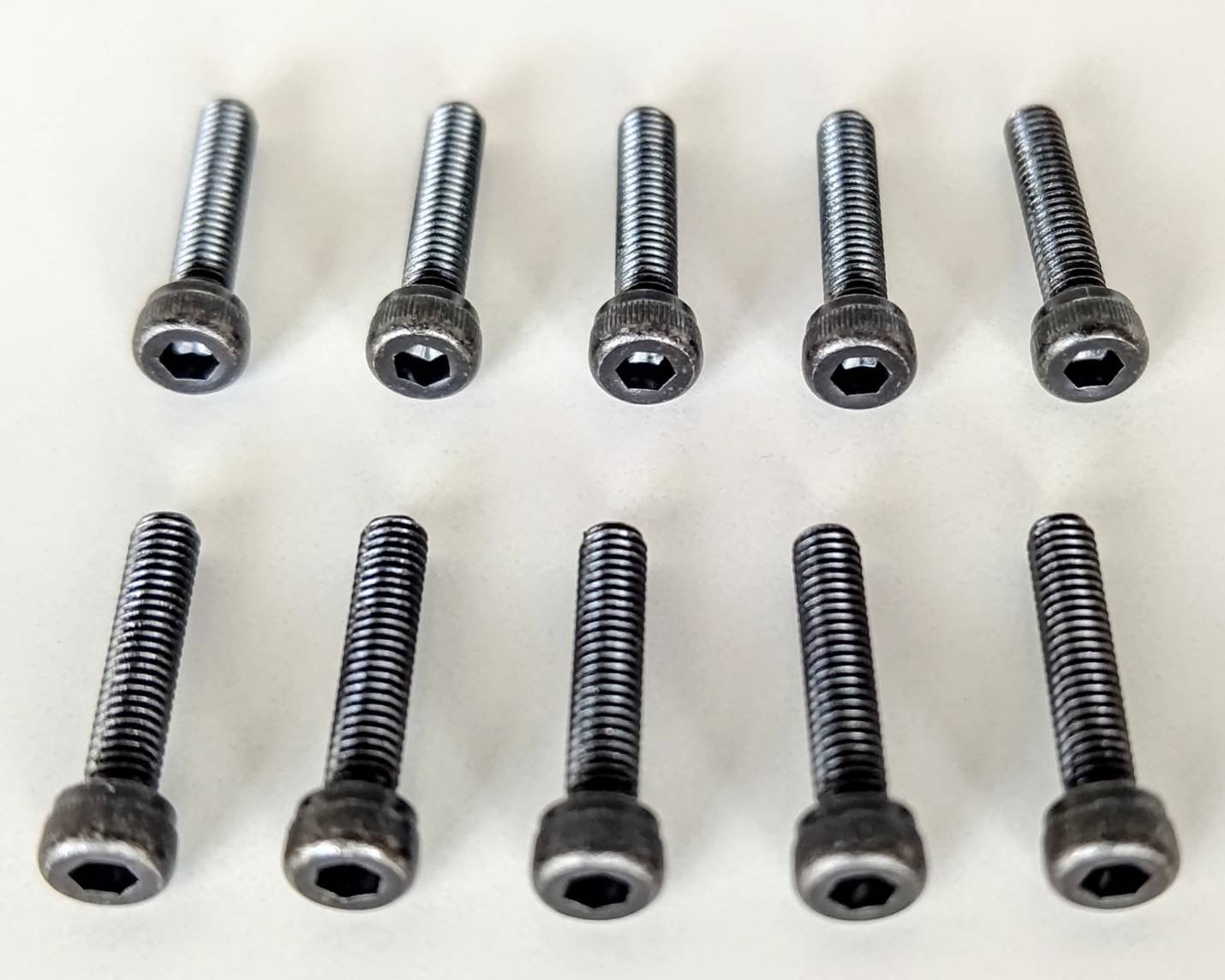 ヒロボー HIROBO パーツ 【2532-033】 キャップスクリュー M2.6X12　（残り部材わずか）.