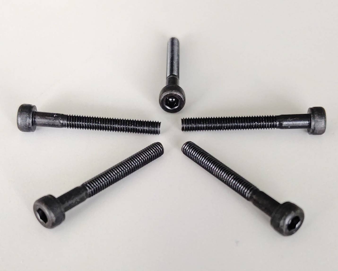 ヒロボー HIROBO パーツ 【2532-008】 キャップスクリュー M3X25(5本)(残り部材わずか)