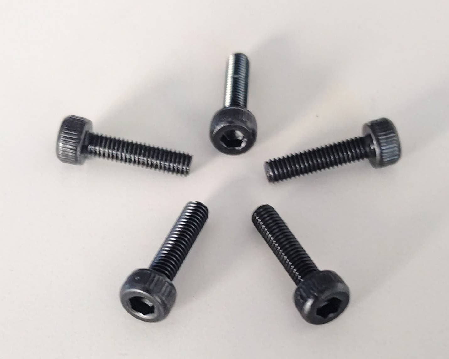 ヒロボー HIROBO パーツ 【2532-004】 キャップスクリュー M3X12・５個（残り部材わずか）