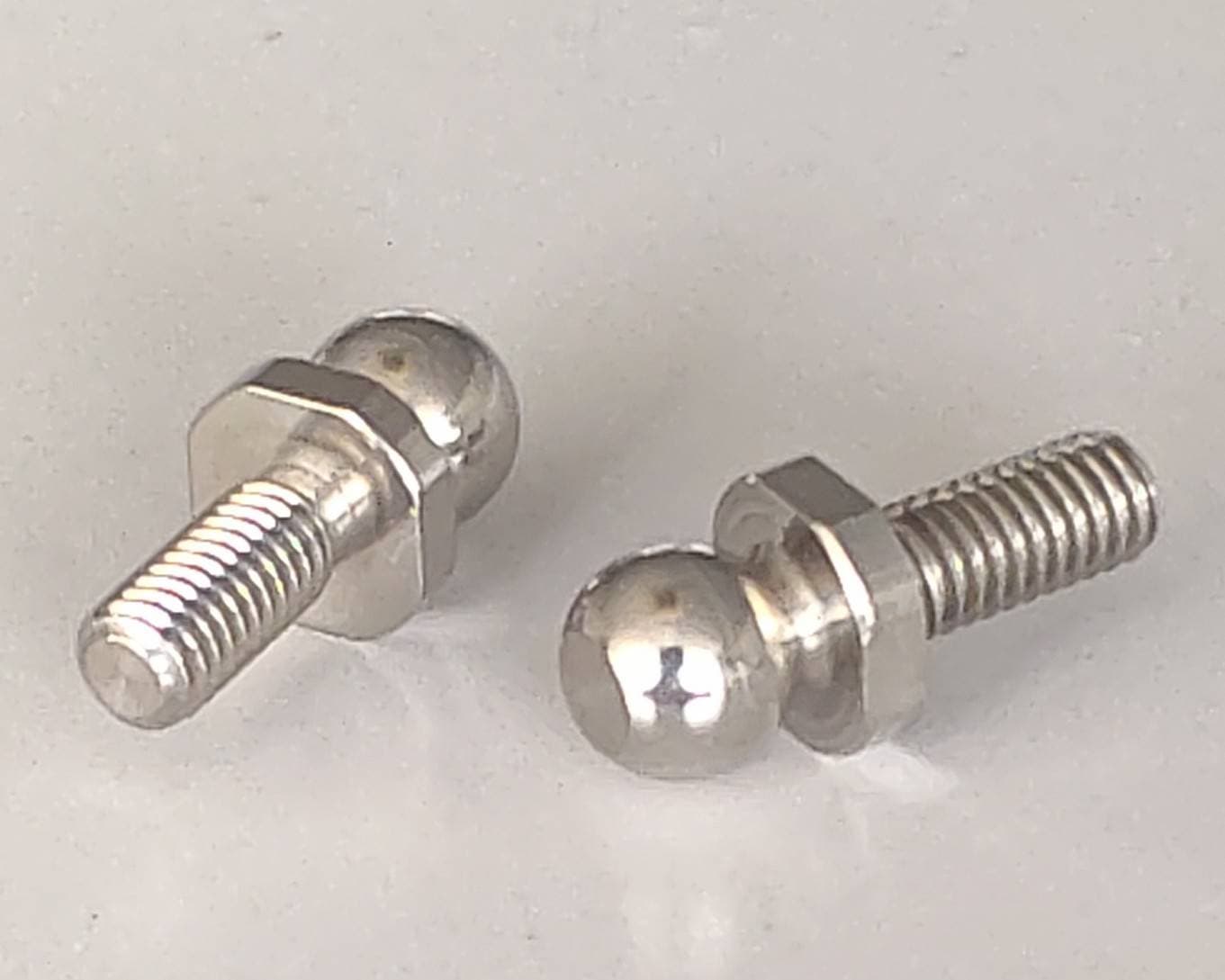 ヒロボー HIROBO パーツ 【2530-012】 ピボットボルト M5X4