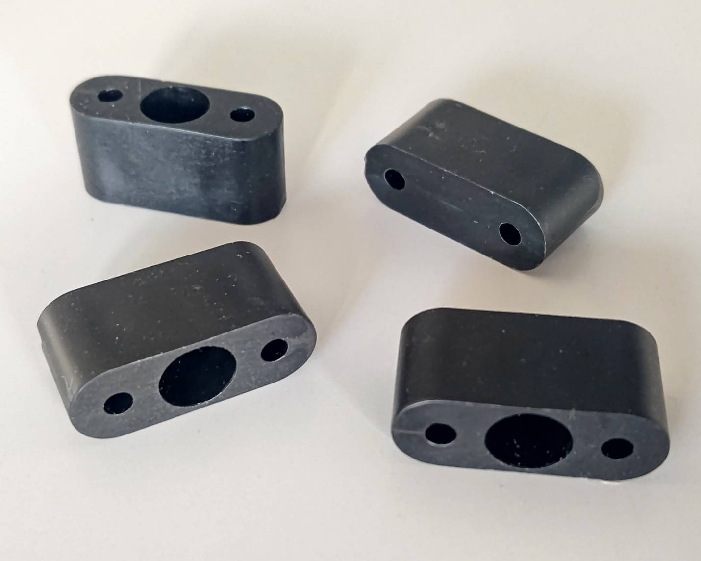 ヒロボー HIROBO パーツ 【0404-767】 スキッドフット受台(残り部材わずか)