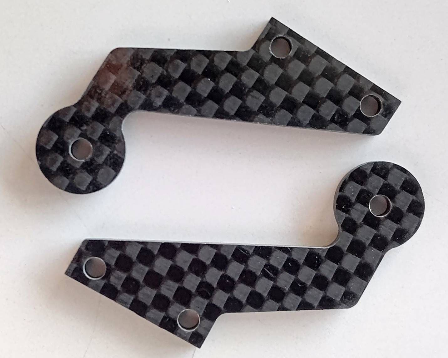 ヒロボー HIROBO パーツ 【0414-204】 EXカーボンテールピッチレバーステー (残り部材わずか)