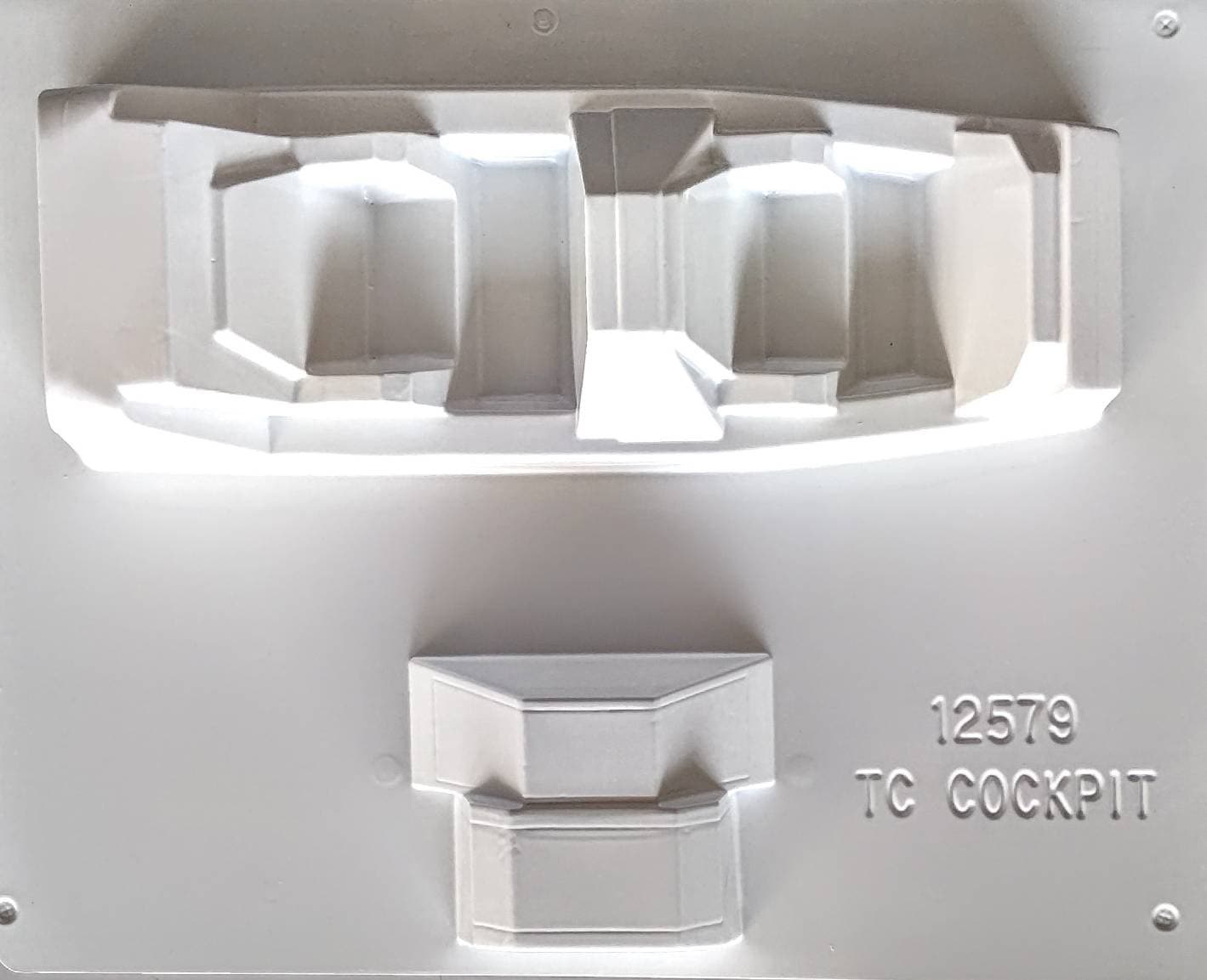 ヒロボー HIROBO パーツ 【0414-258】 TC コクピット(残り部材わずか)