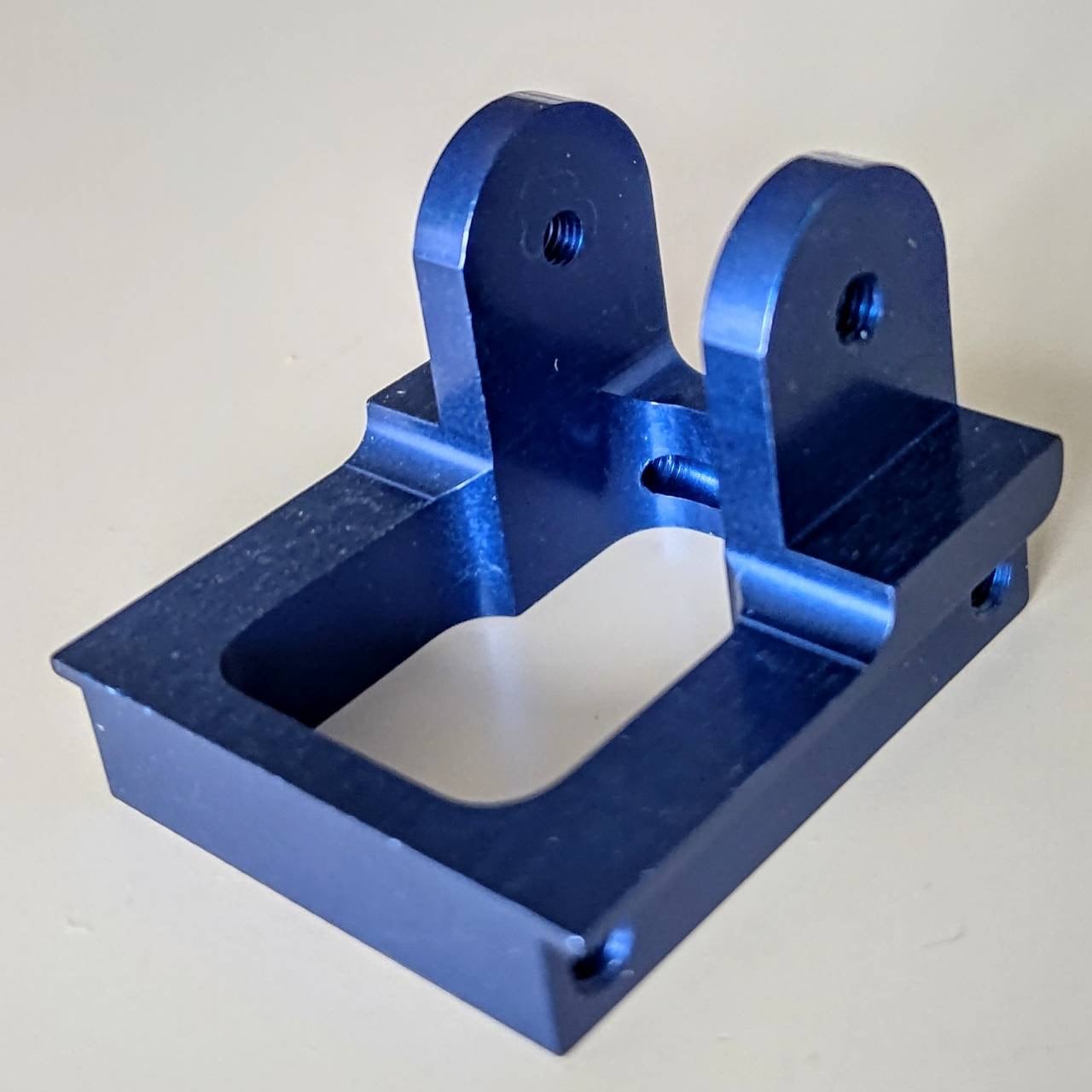 ヒロボー HIROBO パーツ 【0414-320】 E3 サーボホルダー(F)（残り部材わずか）.