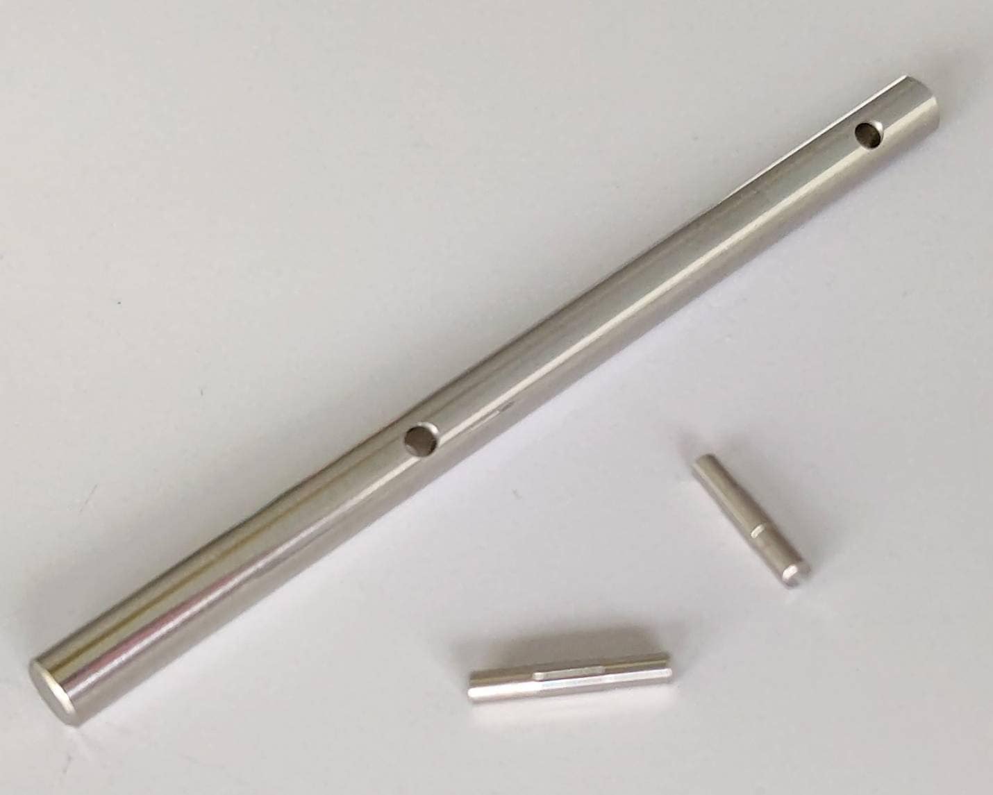 ヒロボー HIROBO パーツ 【0414-563】 D3V2　カウンターギヤシャフト （残り部材わずか）.