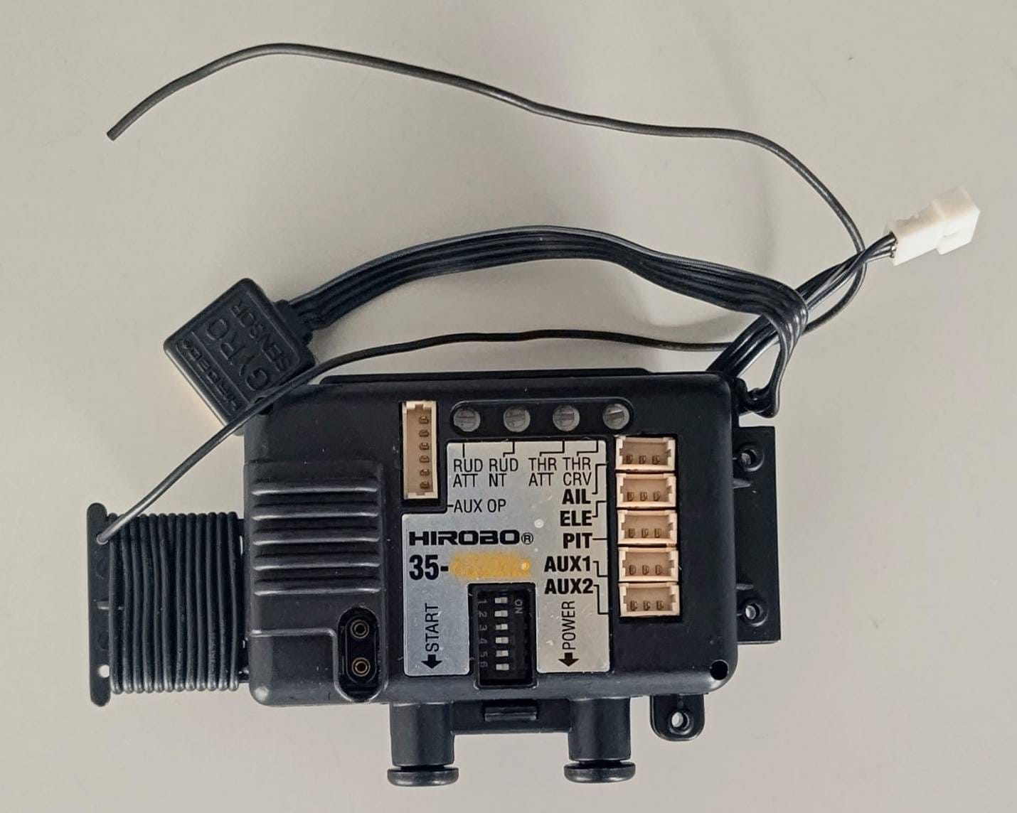 【新品】 HIROBO ヒロボー SRB クオークSG SG制御ユニット ヒロボー HIROBO パーツ 【4000-021】 S.R.B クオークSG制御ユニット40