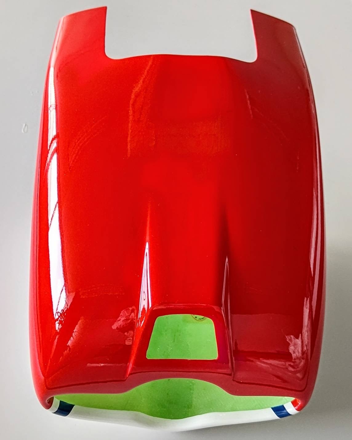 ヒロボー HIROBO パーツ 【0004-159】エクストラ140 エンジンカウリング（レッド）　アウトレット・返品交換不可【最終在庫】＊M2