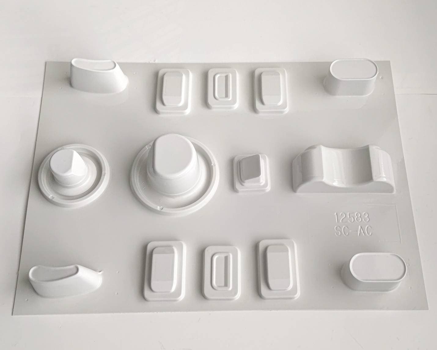 すべての商品 | HIROBO.com | ラジコン ヘリコプター 通信販売