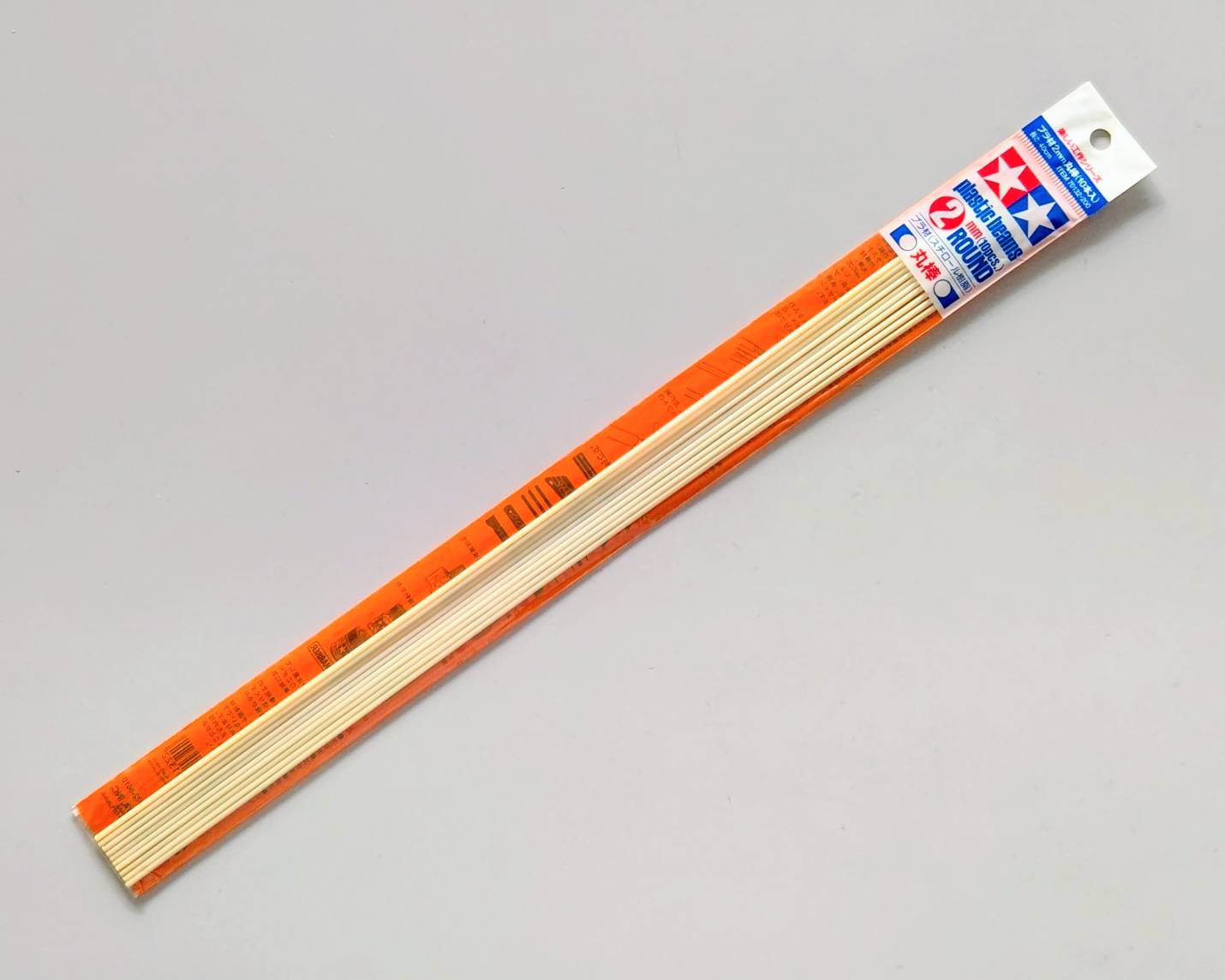☆ ジャンク品  【04002】TAMIYA 田宮 プラ材 2mm丸棒 10本 長さ40cm 70132-200（スチロール樹脂）（デッドストック）