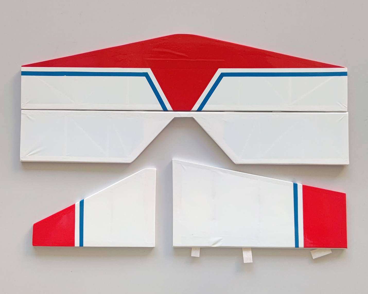 ヒロボー HIROBO RC飛行機 【0004-312】マジックエクストラ20尾翼