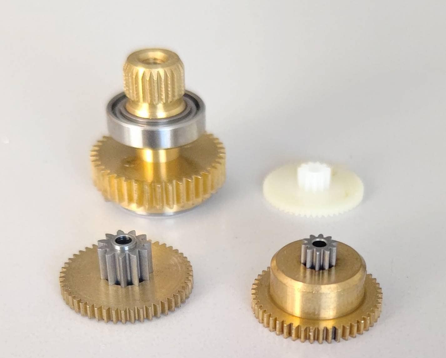 ☆ ジャンク品  【4008】FUTABA 双葉 BS3190 サーボギヤーセット No.17   S3002用（デッドストック）