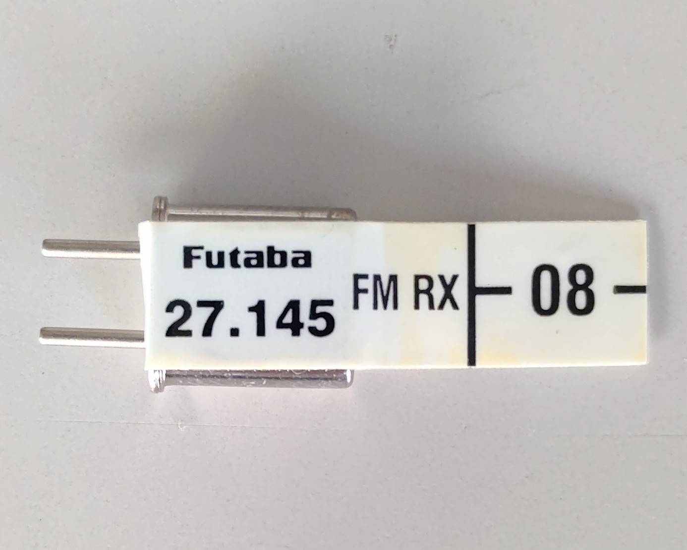 ☆ ジャンク品  【4039】Futaba  BD0565-08 受信機用XTAL ショートタイプ FM27MHZ帯 （R133F用）（デッドストック）