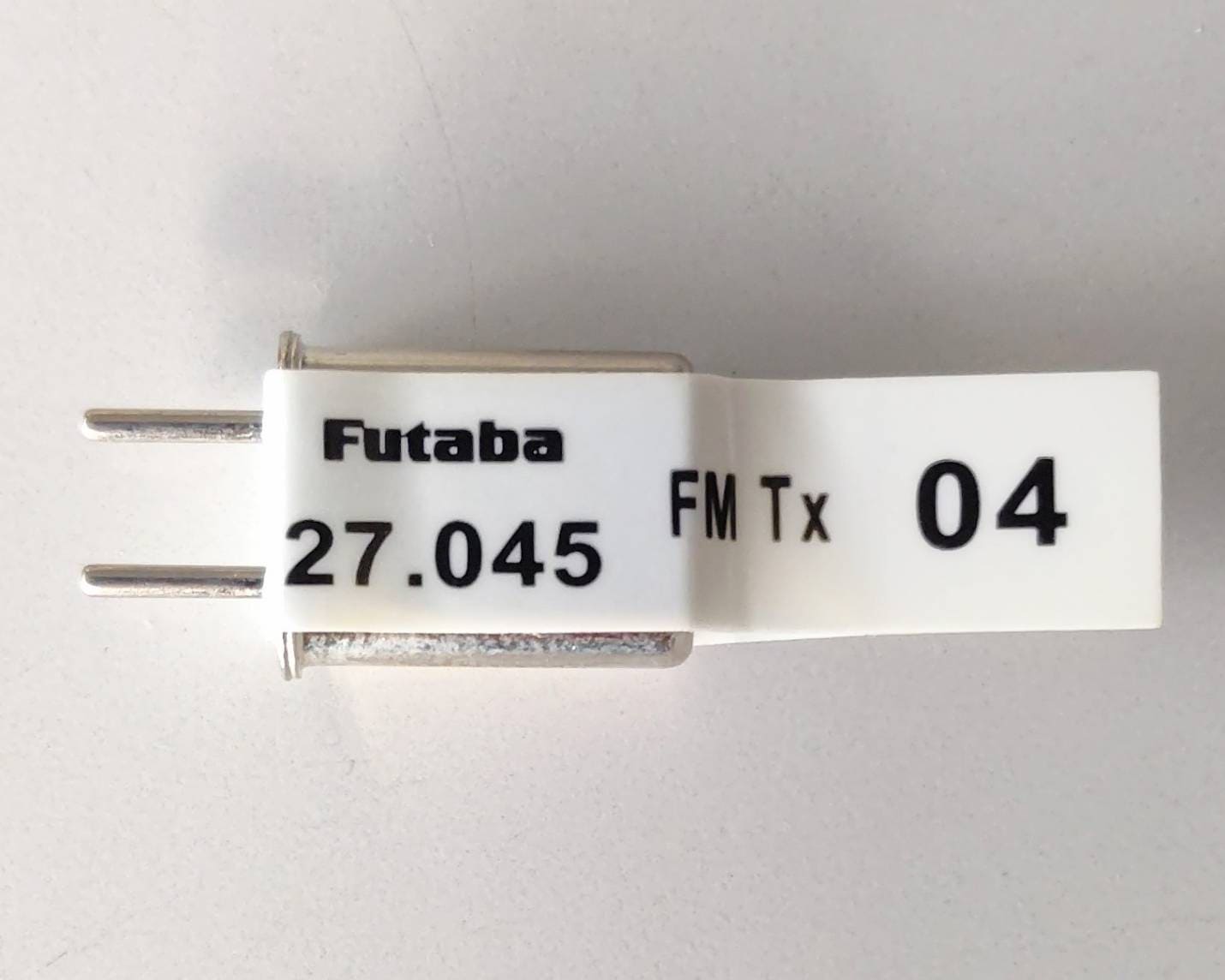 ☆ ジャンク品  【4049】Futaba  BD0610-04 TX XTAL FM27-04 J-TOP 送信機用XTAL FM27MHZ帯 （デッドストック）