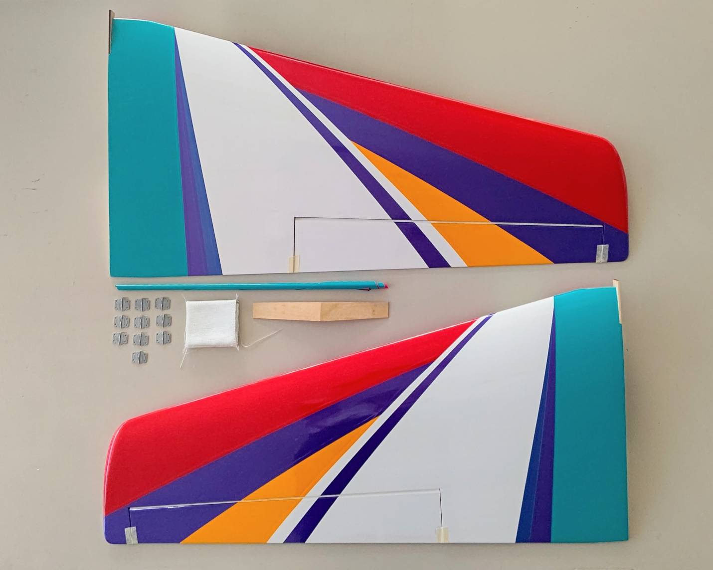 ヒロボー HIROBO パーツ 【0004-374】アストラル-XX120主翼セット　アウトレット・返品交換不可【在庫限り】＊M6