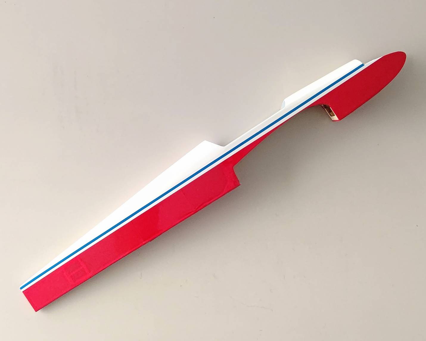 ヒロボー HIROBO パーツ 【0004-310】マジックエクストラ20胴体セット（レッド）　アウトレット・返品交換不可【在庫限り】＊M7