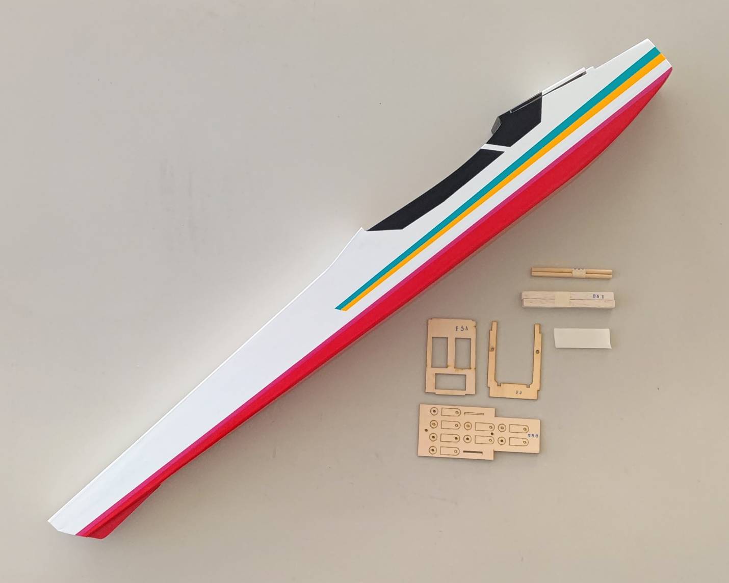 ヒロボー HIROBO パーツ 【0004-471】スカイトレンド30EP胴体セット　アウトレット・返品交換不可【在庫限り】＊M9