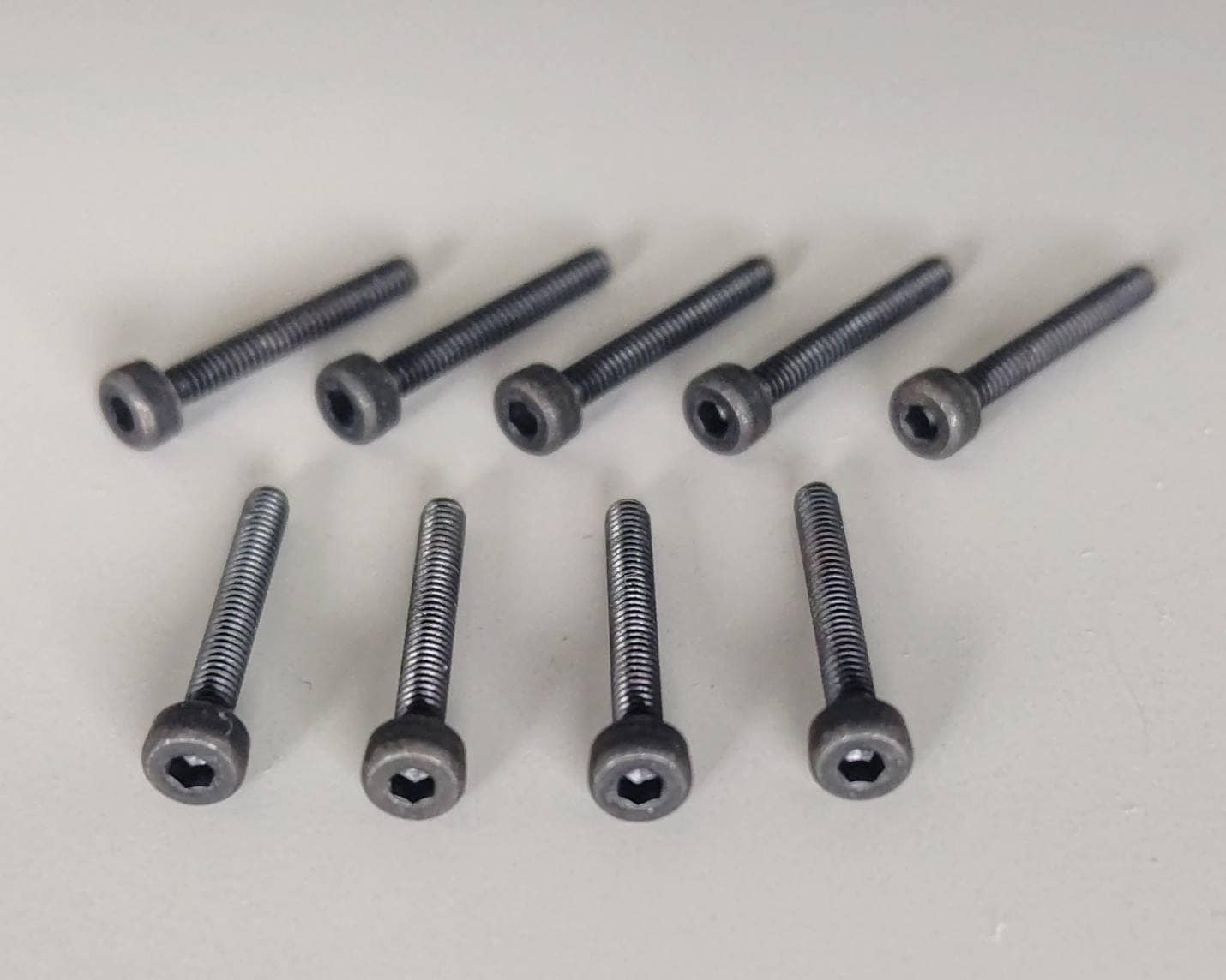ヒロボー HIROBO パーツ 【2532-048-1】 キャップスクリュー M2X15(9本)【在庫限り】