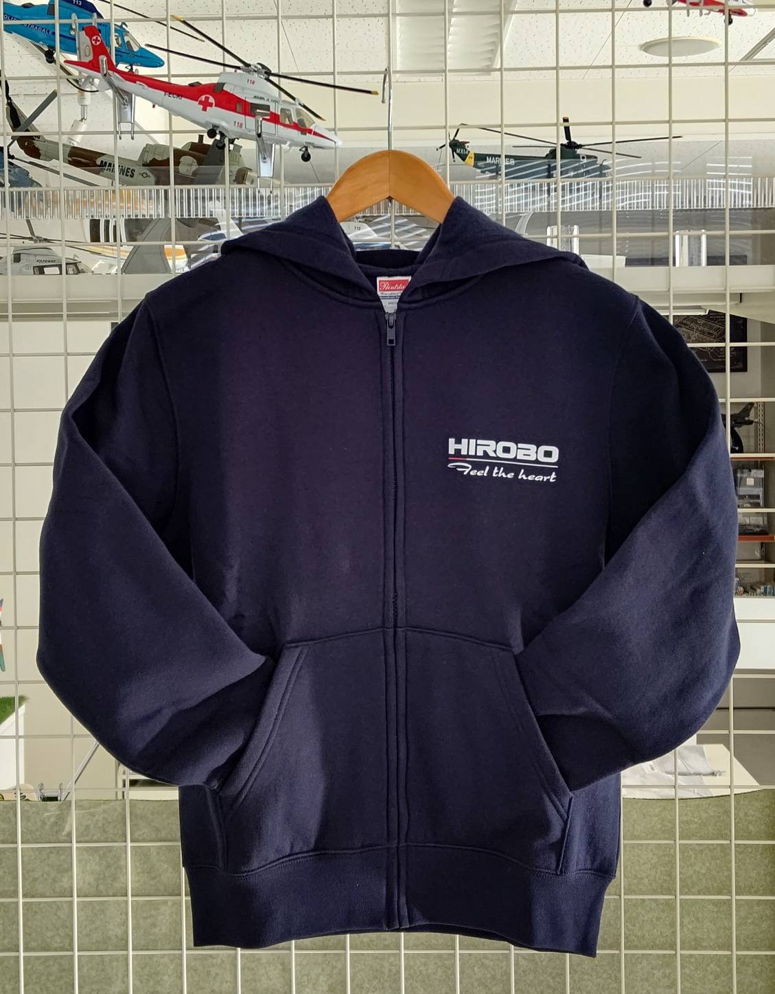 ヒロボー Hirobo チームグッズ 2515 1 裏起毛ジップパーカー ネイビー Sサイズ 種別で選ぶ チームグッズ Hirobo Com ラジコン Rc ヘリコプター 通信販売 ヒロボー ドットコム