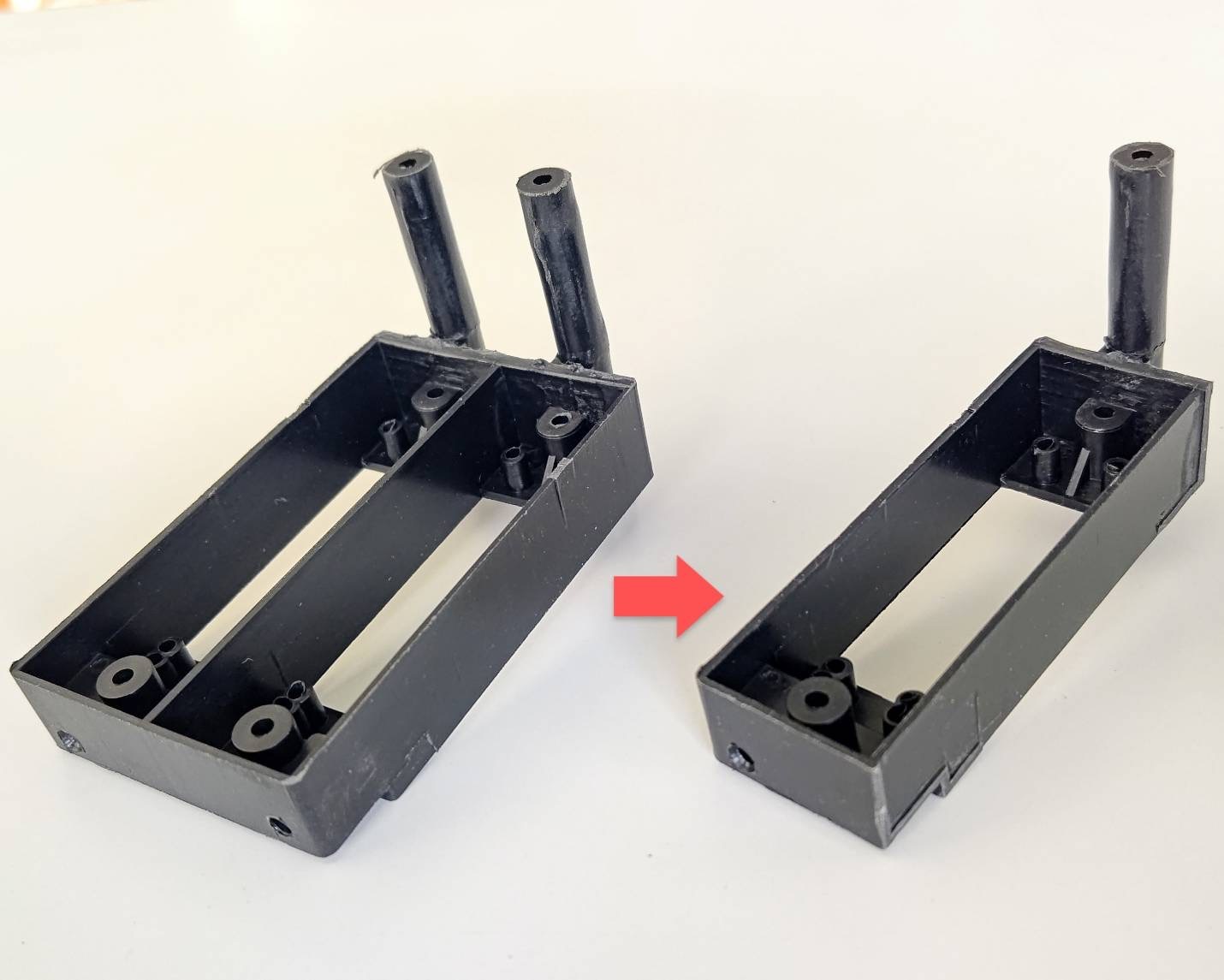 ヒロボー HIROBO パーツ 【0305-030】 LM20 ピッチサーボマウント・2つ結合（残り部材わずか）